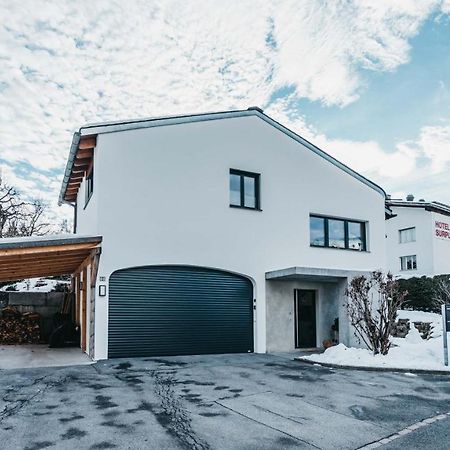 Charming 4 Bed Flat In Flimsアパートメント エクステリア 写真