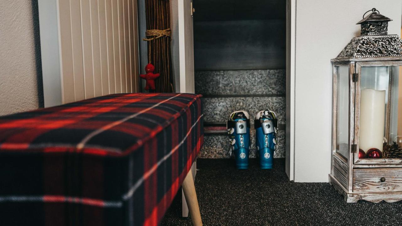 Charming 4 Bed Flat In Flimsアパートメント エクステリア 写真