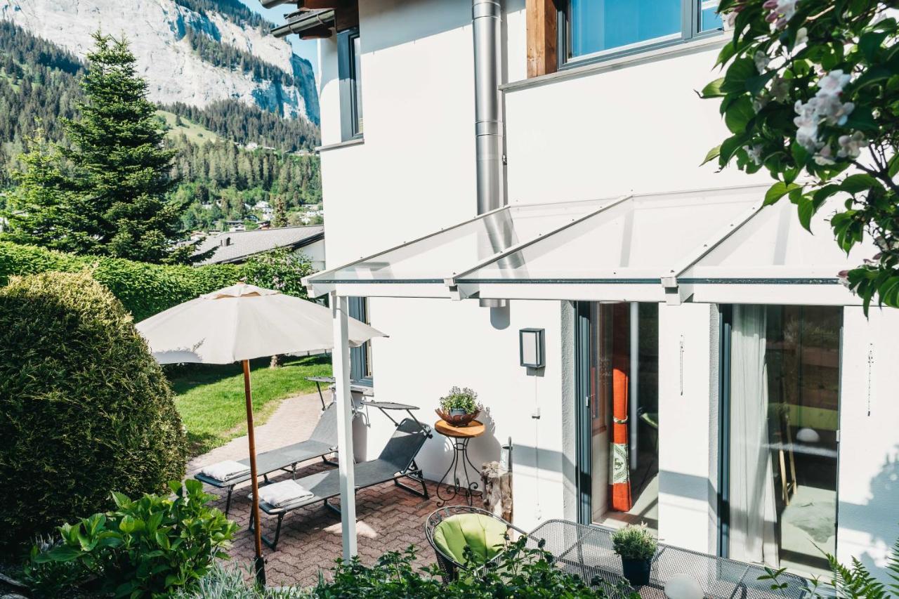 Charming 4 Bed Flat In Flimsアパートメント エクステリア 写真
