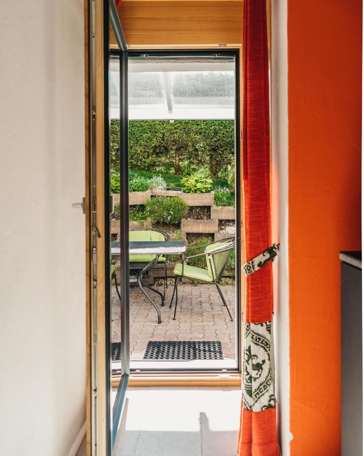 Charming 4 Bed Flat In Flimsアパートメント エクステリア 写真