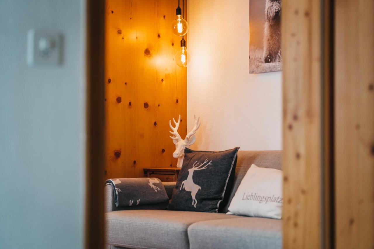 Charming 4 Bed Flat In Flimsアパートメント エクステリア 写真