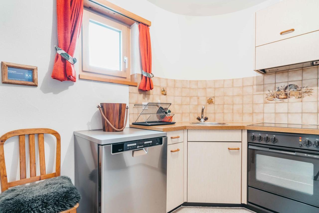 Charming 4 Bed Flat In Flimsアパートメント エクステリア 写真