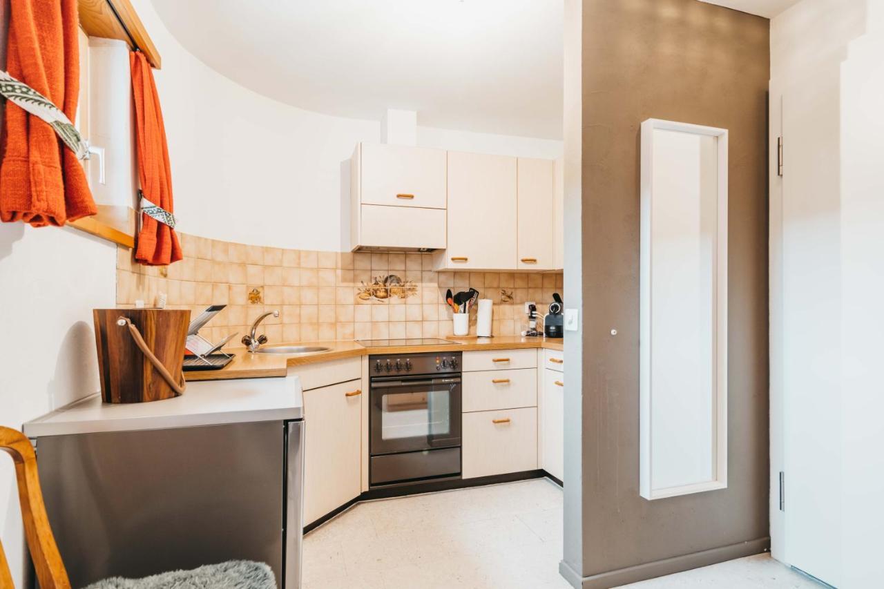 Charming 4 Bed Flat In Flimsアパートメント エクステリア 写真